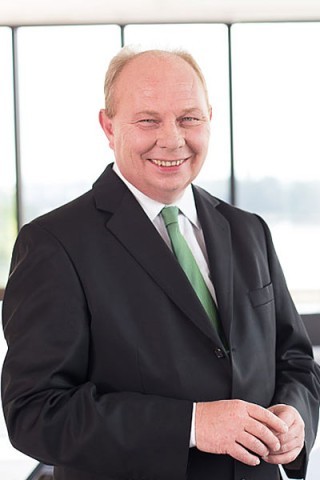 management board member: G. Rüßmann