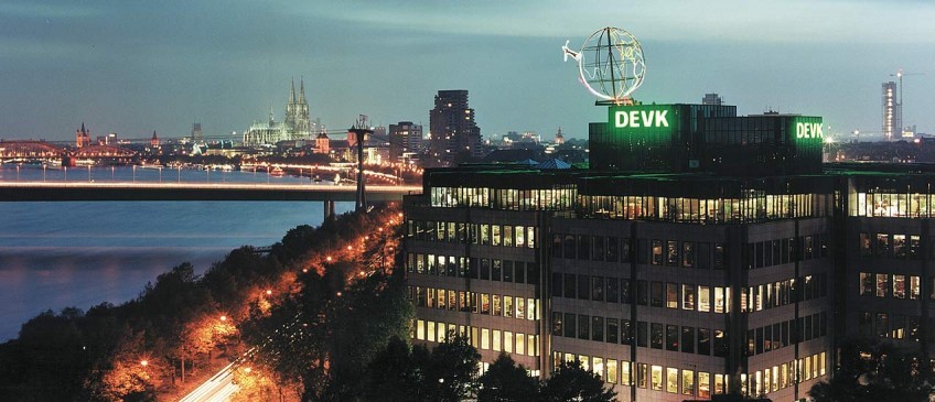 DEVK home: DEVK head office down by the Rhine riverbank in Cologne